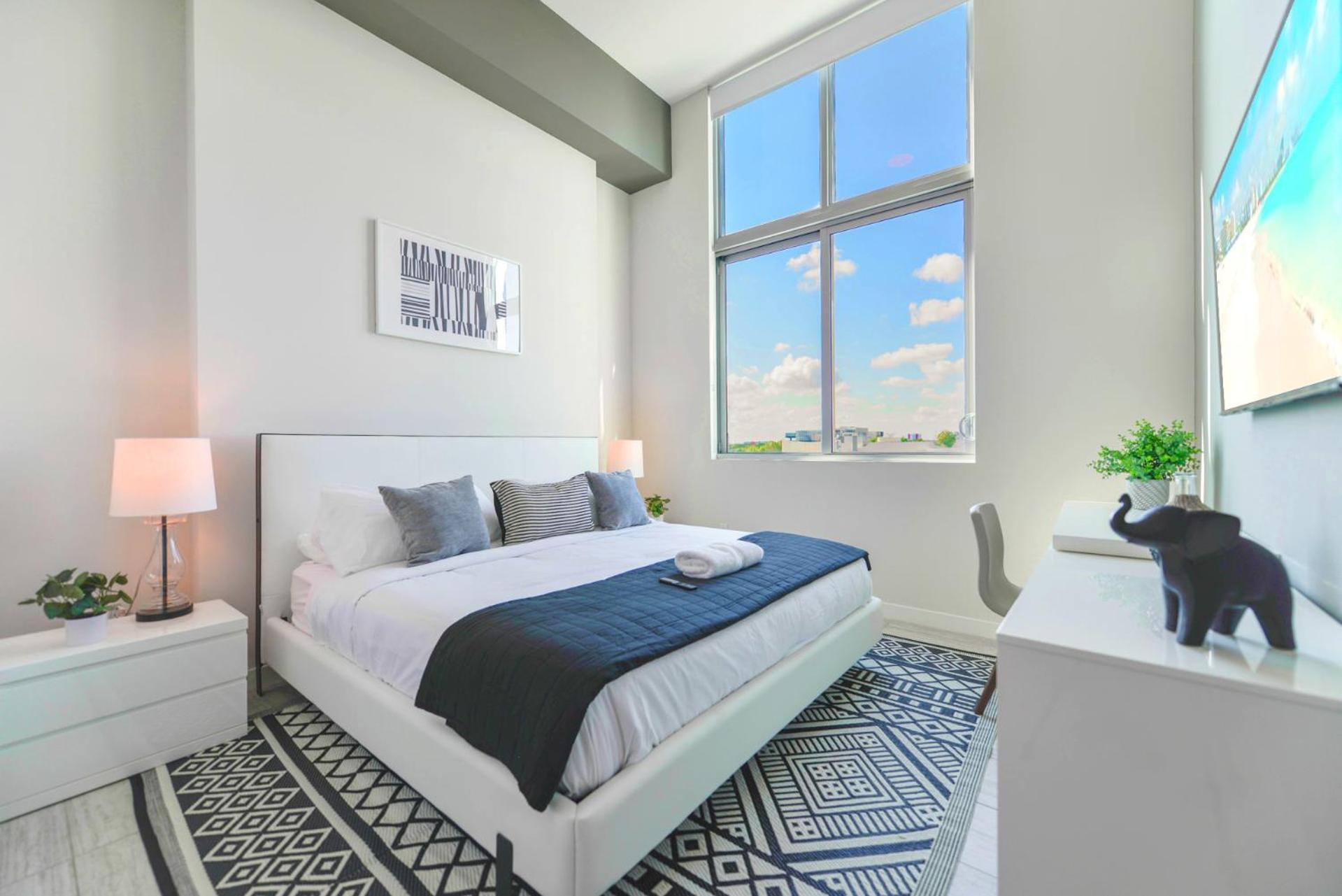 Luxury Near Design District * Miami