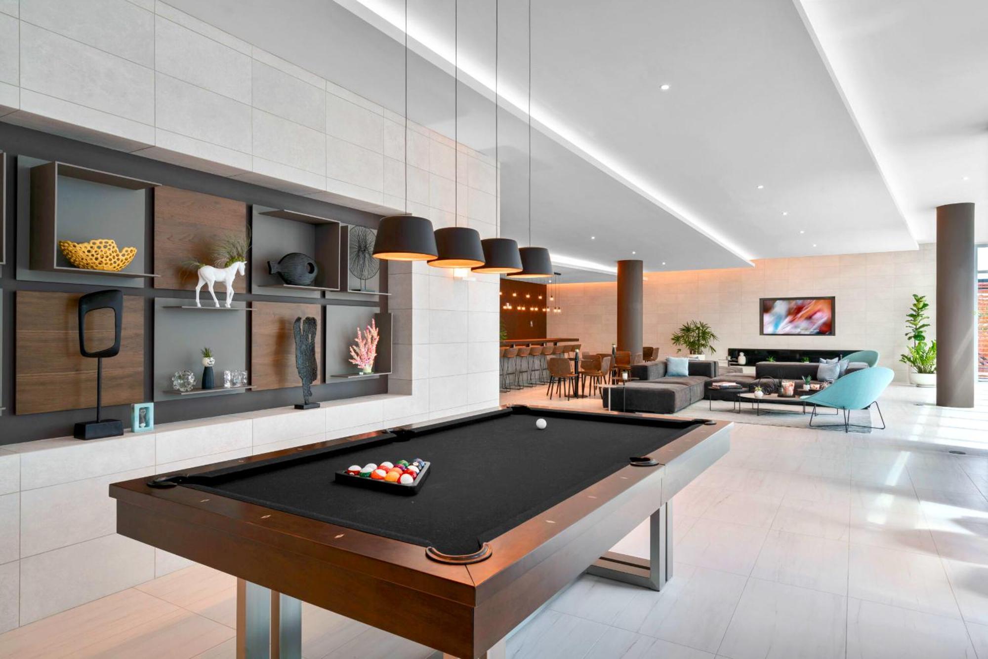 Apartment Luxury Near Design District